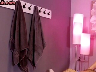 Femdom redhead mature masseuse gives mean HJ after massage