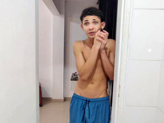 Stepson Masturbates Watching His Stepmother Being Fucked by His Stepfather in the Bathroom