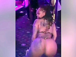 A$$ In The Club - Snap Chat