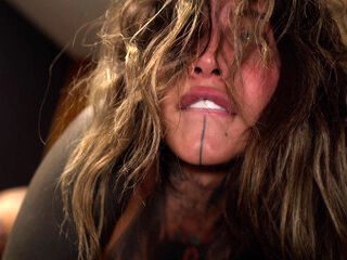 The Girl Who Knows About Tinder Invites Her Friends to Try My Big Date