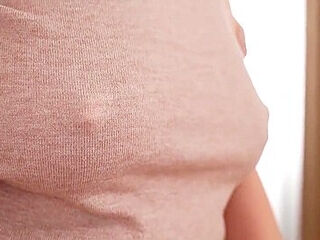 ノーブラ浮き乳首を攻められて乳首イキ依存症になった　翔田千里 15 Min