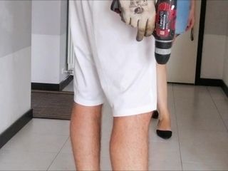 'Exciting the TV technician with my sexy feet I had to give him a blowjob'