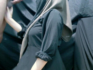 Mrs. Tina is a private tutor who is very passionate about her own students' parents