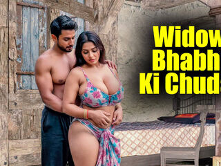Widow sexy Bhabhi got fucked by an unknown boy in her own house