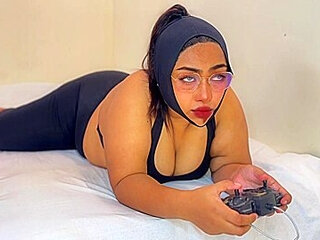 I Fucked My Cute Egypt Hot Stepsister Huge Ass While She Was Playing Games On Tv - Bbw-stepsister