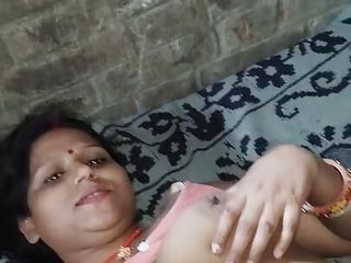 Desi randi thukai customer for home