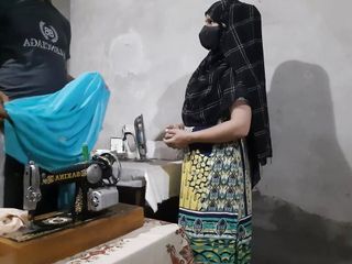 Beautiful Muslim Girl Gets Ass Fucked By Tailor, indian darji ne gaand mari