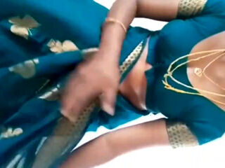 Tamil aunty showing all