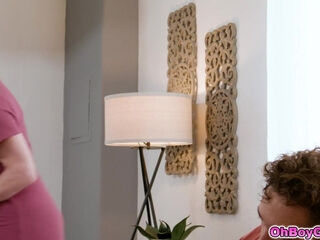 Stepmom Dee WIlliams lets stepson gape her