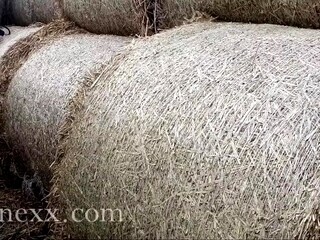 'I NEED TO PEE !! A cold shoot, really needed to go !! - Serenexx ðŸ’‹'