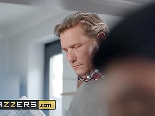 Cougars Like it gigantic - Brooklyn Blue Jordi El Nino Polla