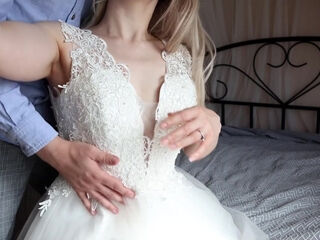 Blonde bride-to-be cheats right before the wedding in her dress