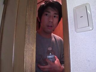 Sexually Frustrated COUGAR Heads Visit A Man At Night - Part.four