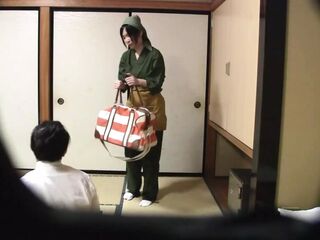 You can get laid if you lure her! A sista working at a settling facility