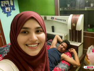 Pakisthani Kashmiri Girl with boyfriend Bedroom video By -Snapchat143