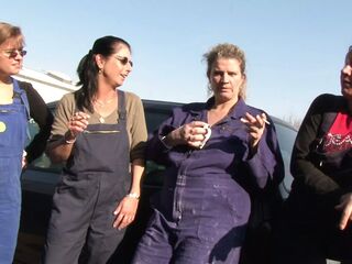 Employee mummies at work ep 1