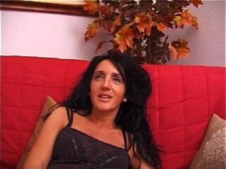 Italian milf banged by amateur fucker