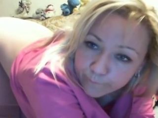 Shameless Mom - blond hair housewife webcam