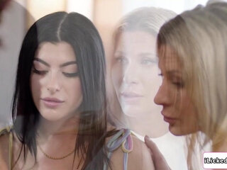 Hairy stepdaughter facesitting stepmom