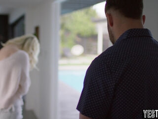 Petite blonde babe wants to get pregnant