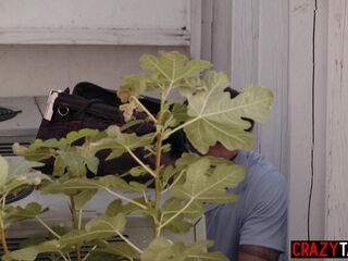 AC repairman fucked hot Bella Rolland