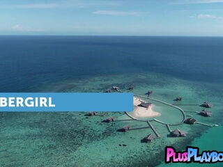 Gorgeous blonde MILF posing on the sea