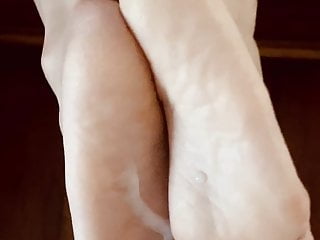 Cum on wife sexy sole!