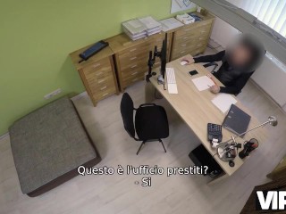 'VIP4K. Guy Ã¨ abbastanza abile da penetrare il cliente con un bel corpo'