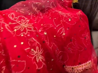 Curvy Euro PAWG wearing traditional Indian costume delivers fantastic POV