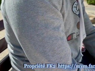 'MILF vide les couilles HARD pour la 1ère fois de son jeune voisin de 18 ans - MILF NEXT DOOR ép1'