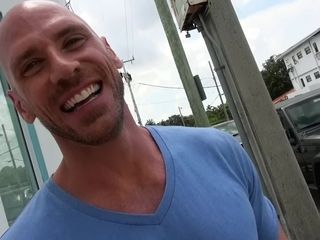 Leggy latina MILF Ariella Ferrera hooks up with Johnny Sins