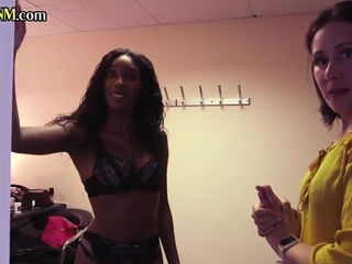 CFNM Black and white ladies give group HJ to lucky man