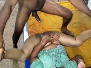 Aunty is a neighbor With the young man She has hard sex