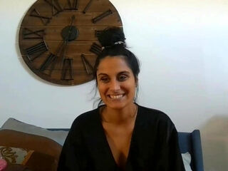 Flexible MILF Adeline Hope drilling pussy with a toy