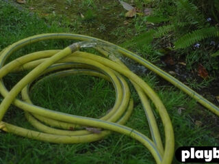 Big round ass MILF hot posing outdoor